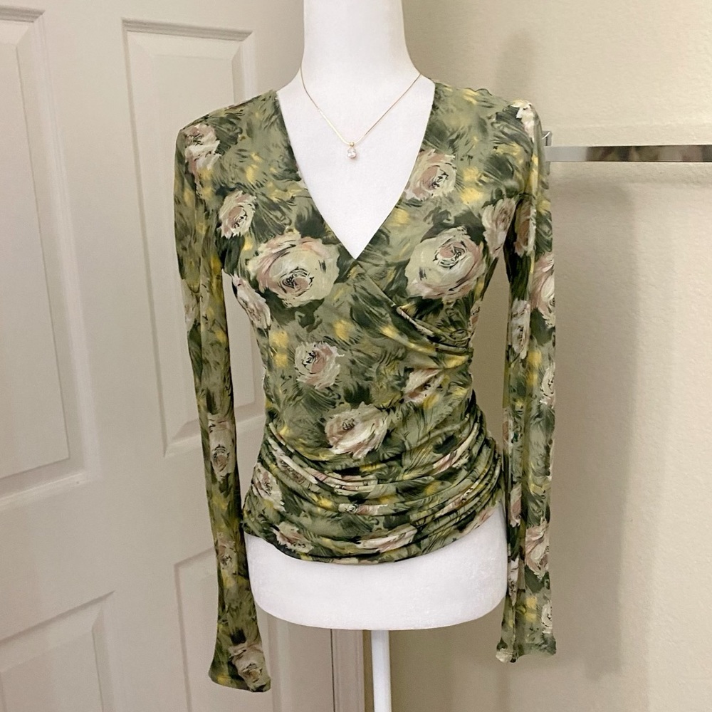 Floral Long Sleeve V neck Blouse